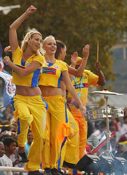 Chennai-Superkings-Cheerleaders