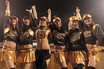 Kolkata-Knight-Riders-Cheerleaders