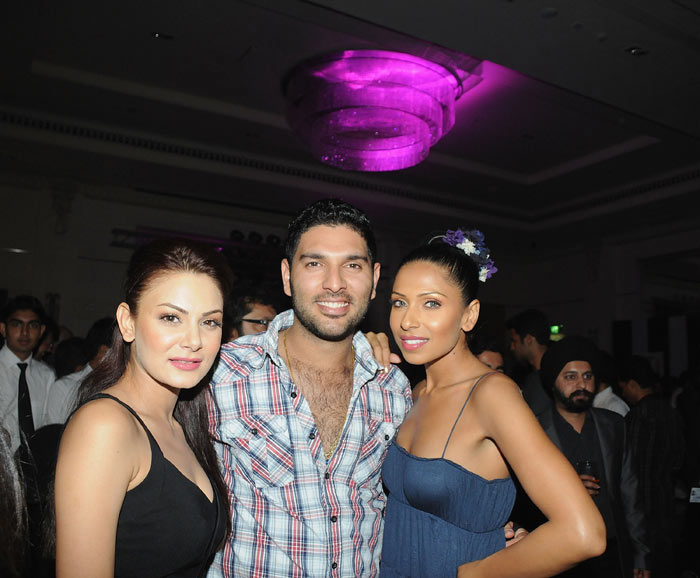 Yuvraj with models